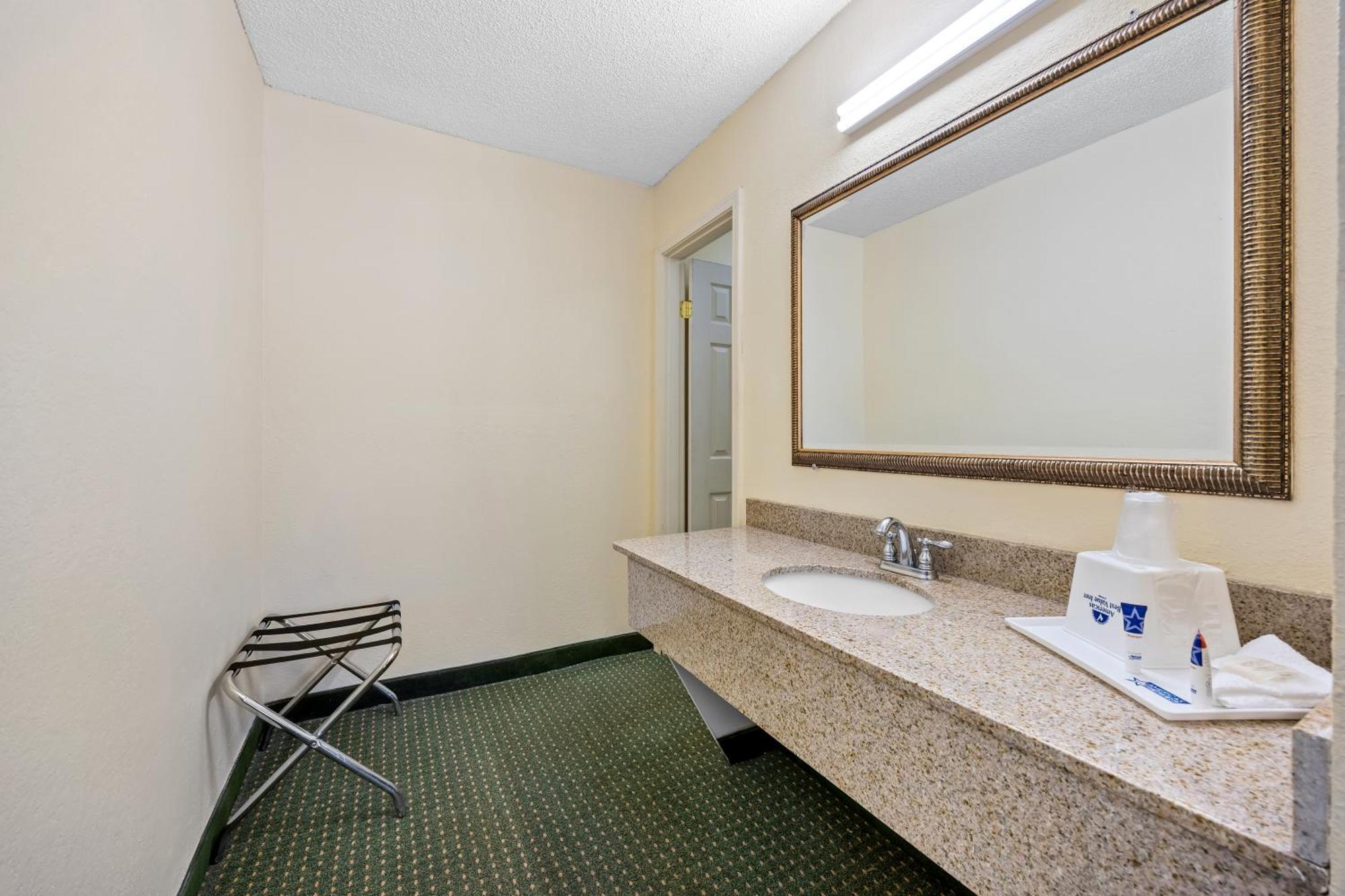 America'S Best Value Inn-コロンビア エクステリア 写真